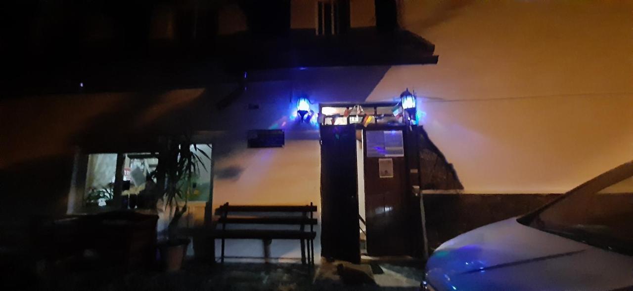 Cazare Casa Cristina Буштені Екстер'єр фото